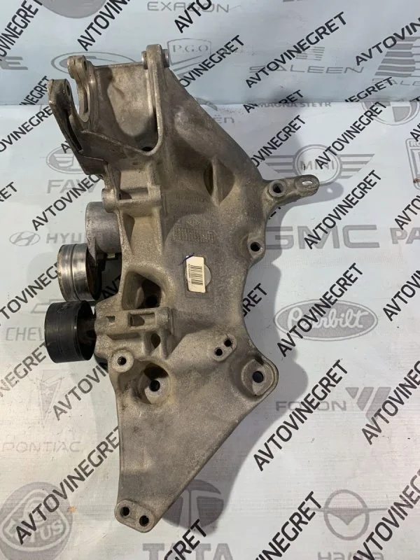 Кронштейн генератора Renault Duster 1 F4R 2.0