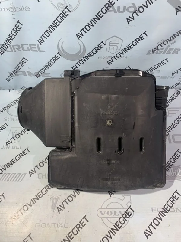 Корпус воздушного фильтра Renault Duster 1 F4R 2.0