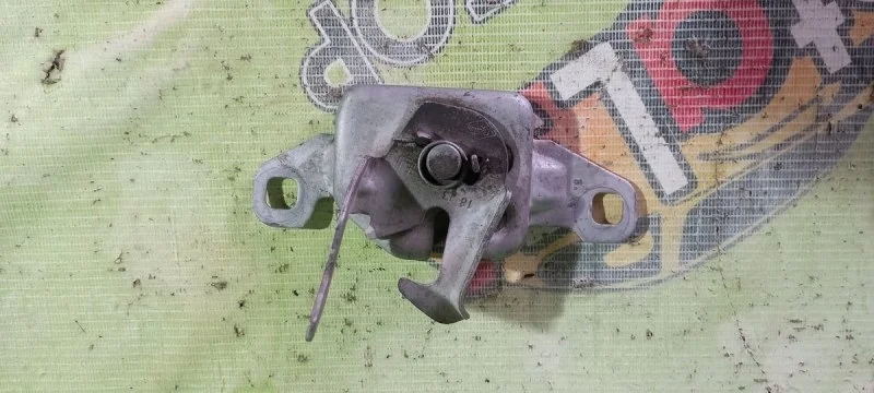 Замок капота Renault Logan 1