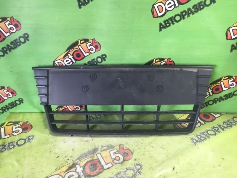 Решетка бампера передняя Ford Focus 3