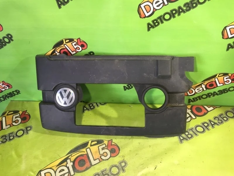 Накладка двигателя Volkswagen Golf Plus