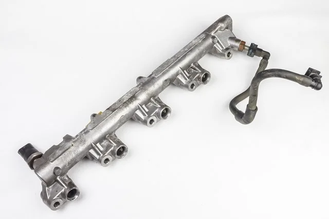 Рампа топливная BLEFW MAZDA MAZDA 3 BL 2008-2011, MAZDA 3 BL 2011-2013, AXELA BL 2009-2011, AXELA BL 2011-2013