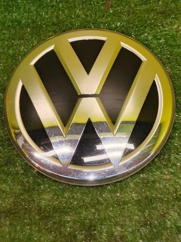 Эмблема Volkswagen Tiguan 2019 AD1
