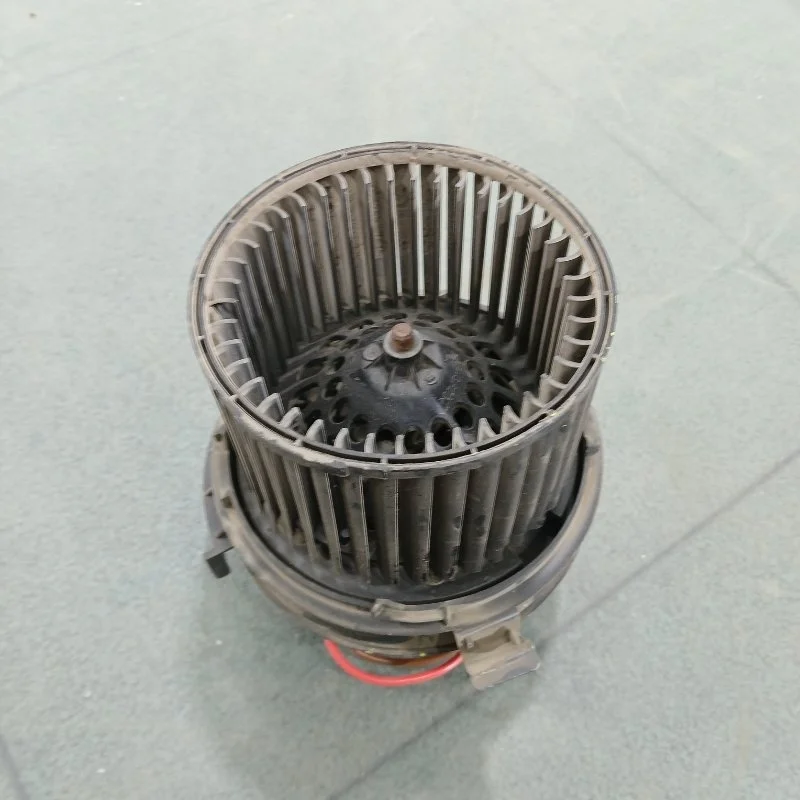 Мотор печки Renault Duster 2017 272100975R K9K856