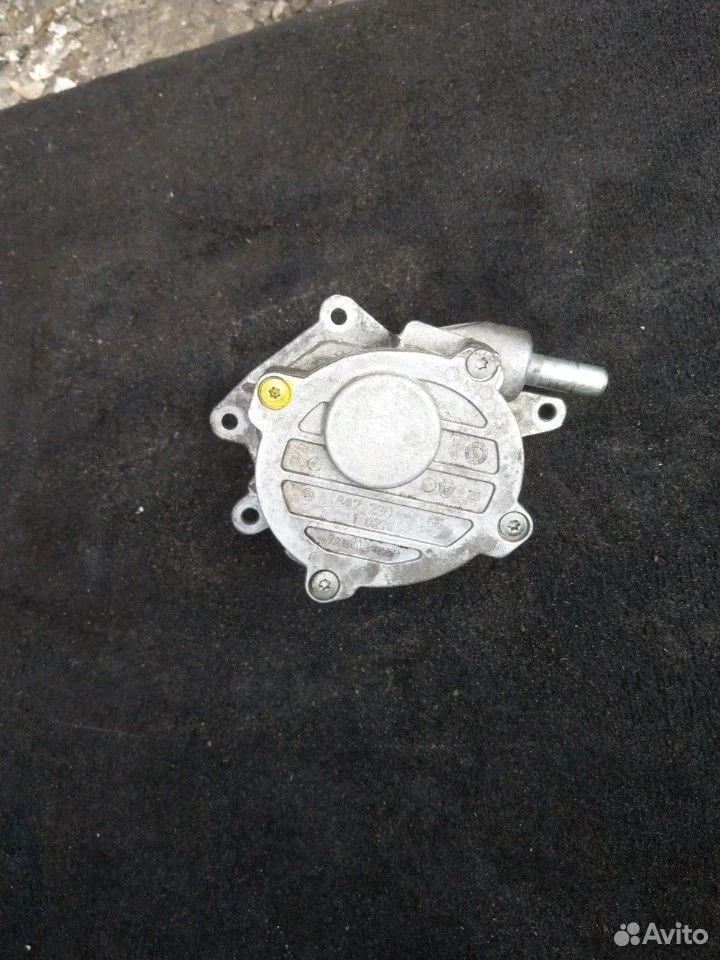 Вакуумный насос мотора om642 mercedes a6422300165