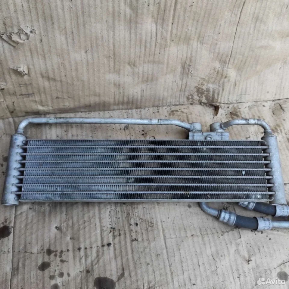Радиатор масляный для мерседес w 221 w216 6.3 amg