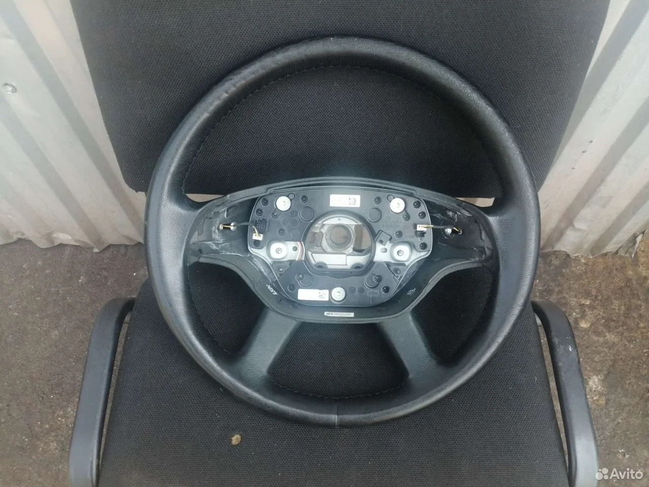 Руль черный mercedes w221