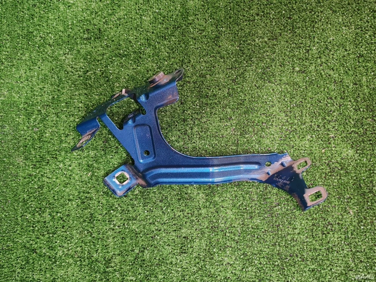 Кронштейн крыла левый bmw g11 g12 41357413401