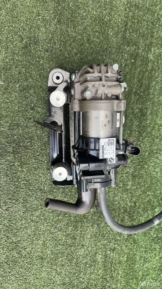 Компрессор пневмоподвески bmw g11 g12 2017 г.в