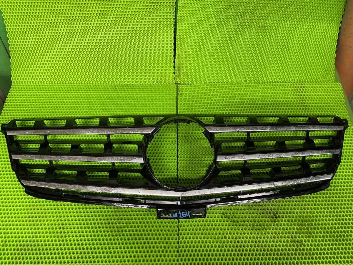 Решетка радиатора Mercedes ML W166