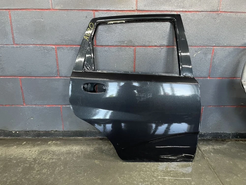 Дверь задняя правая Chevrolet Aveo T250