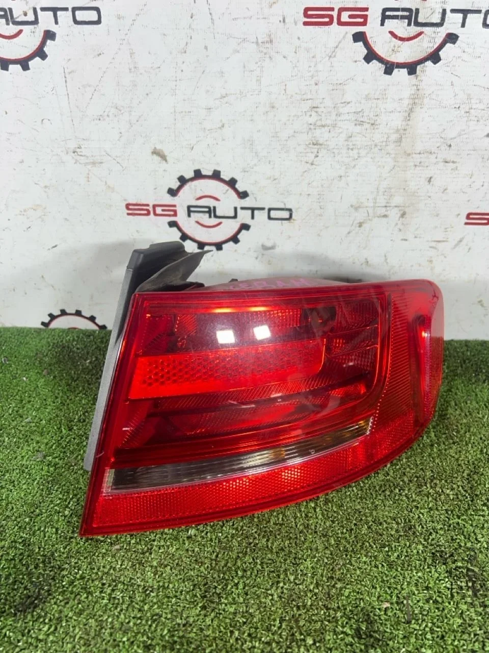 Стоп-сигнал AUDI A4 2009 8K