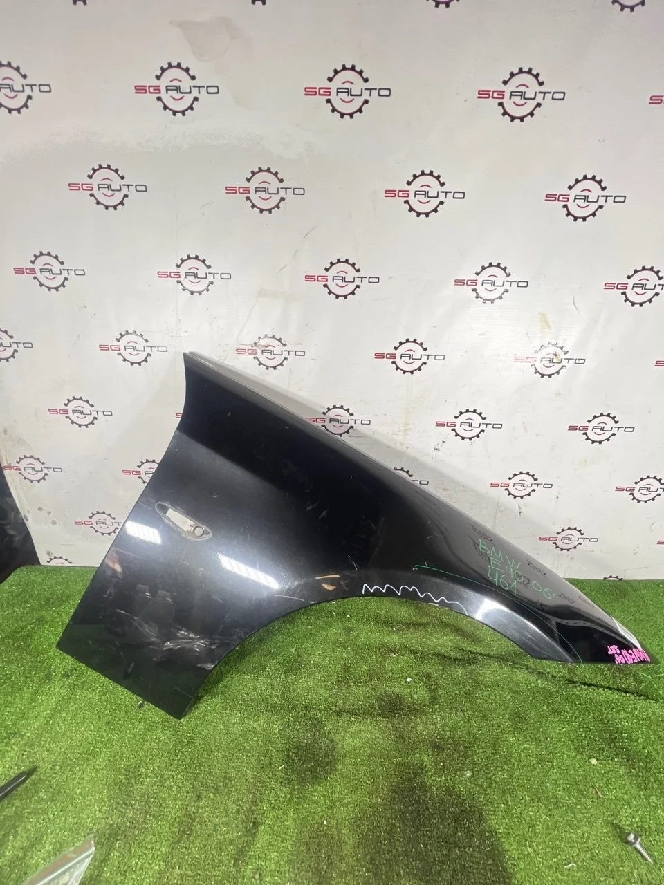 Крыло BMW 320I 2006 E90