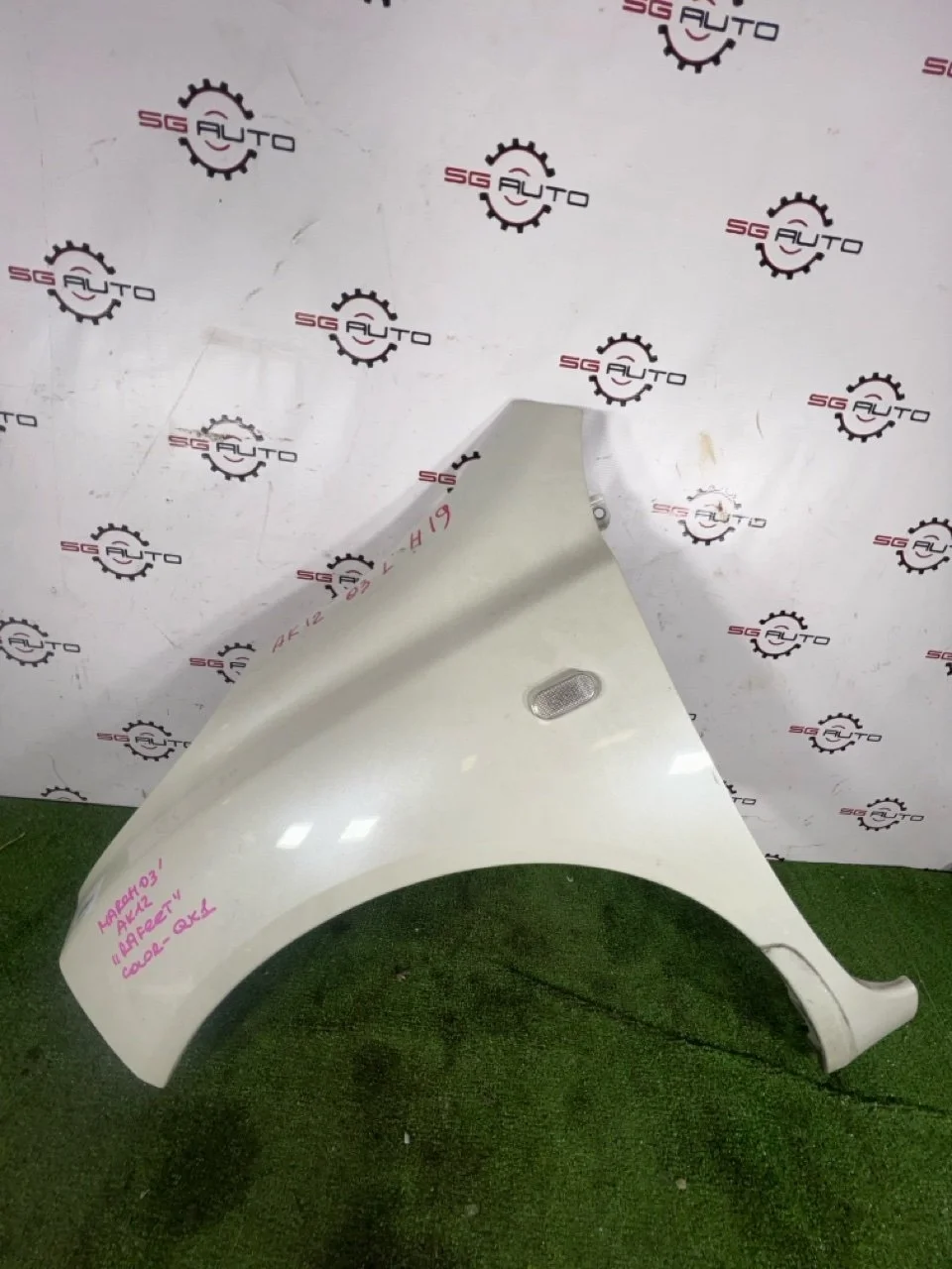 Крыло Nissan MARCH 2003 AK12