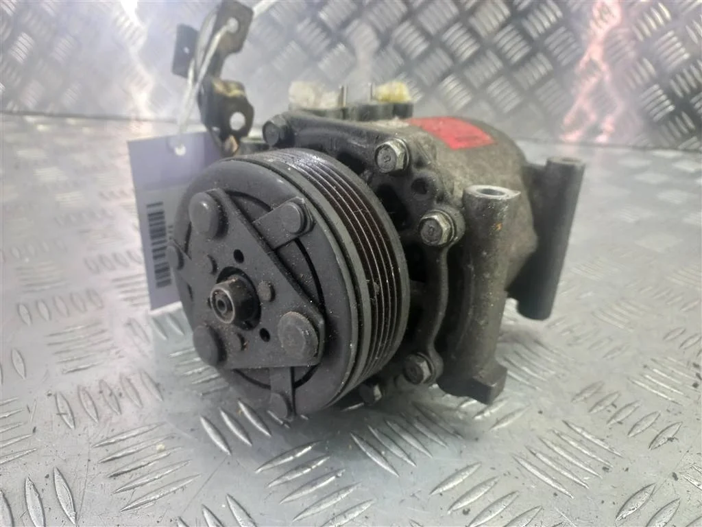 Компрессор кондиционера MITSUBISHI Space Star DG0