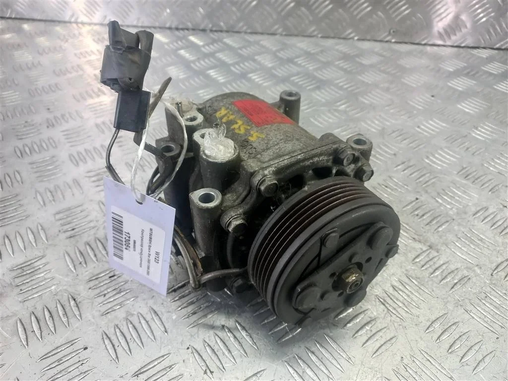 Компрессор кондиционера MITSUBISHI Space Star DG0