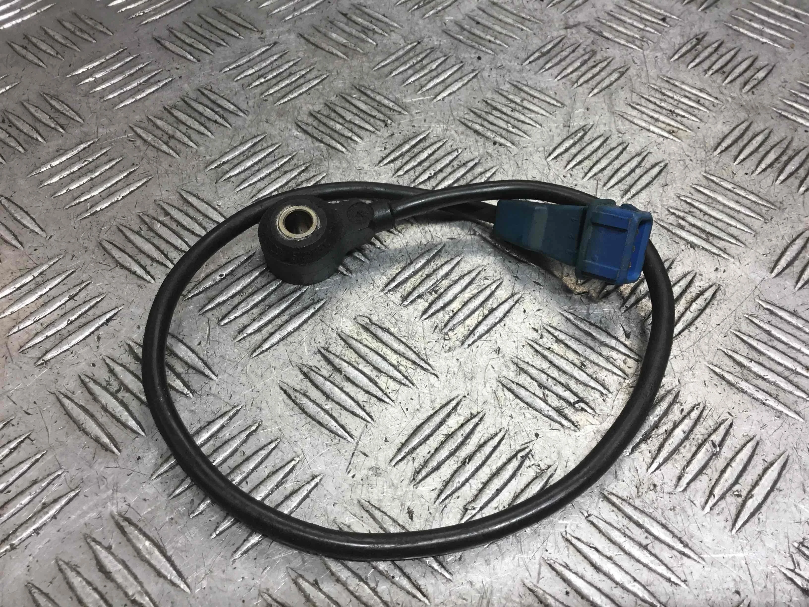 Датчик детонации Volkswagen Passat B5 (1996-2000) бензин 1.8 i Механика Седан