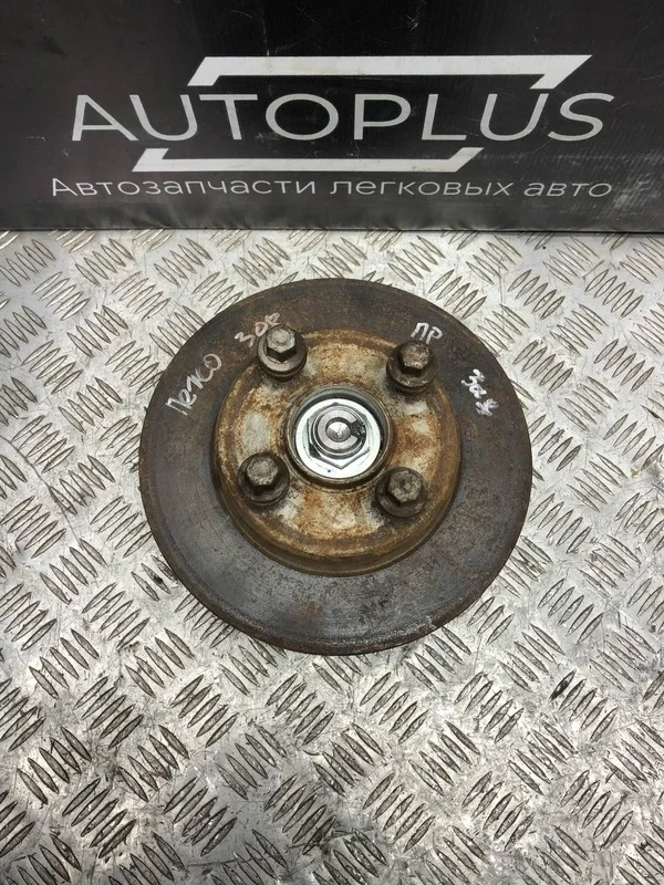 Ступица Peugeot 308 2010 517641 ХЕТЧБЕК EP6, задняя правая