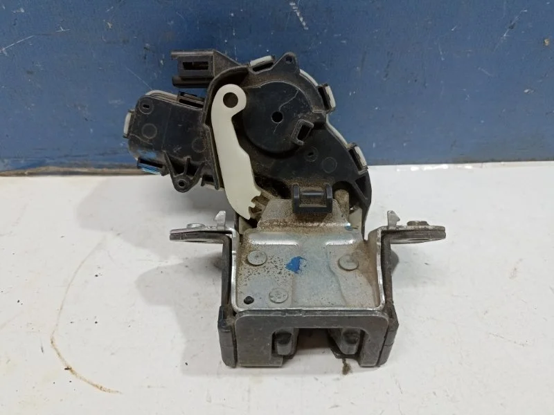 Замок багажника Mazda Mazda 3 2009-2013 G33M62310B BL