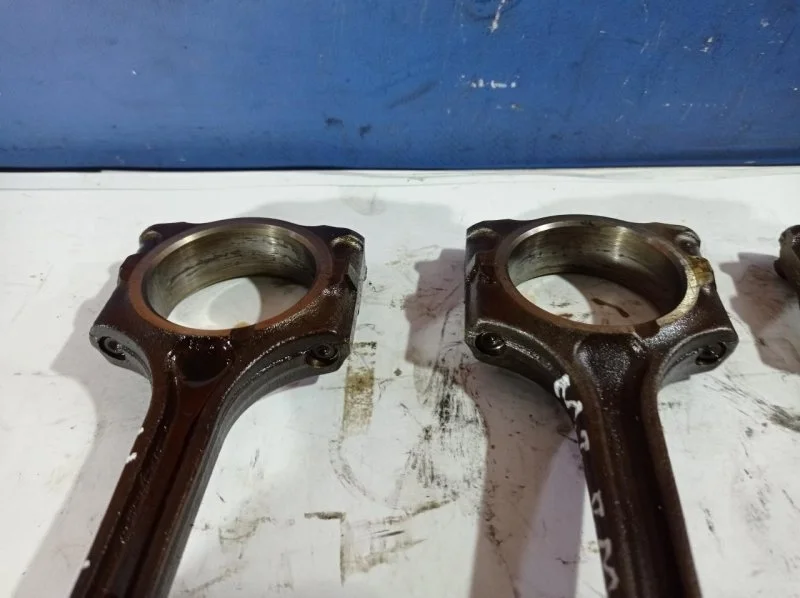 Поршень с шатуном Mazda Mazda 3 2013-2018 FS0111210B BM/BN