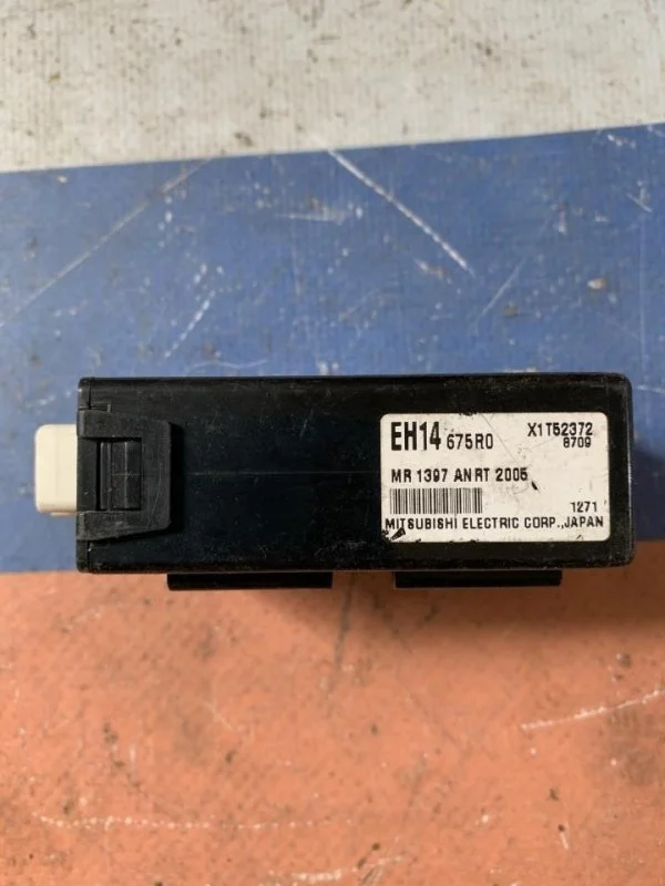 Блок реле Mazda Cx-7 2007-2012 EH14675R0 ER