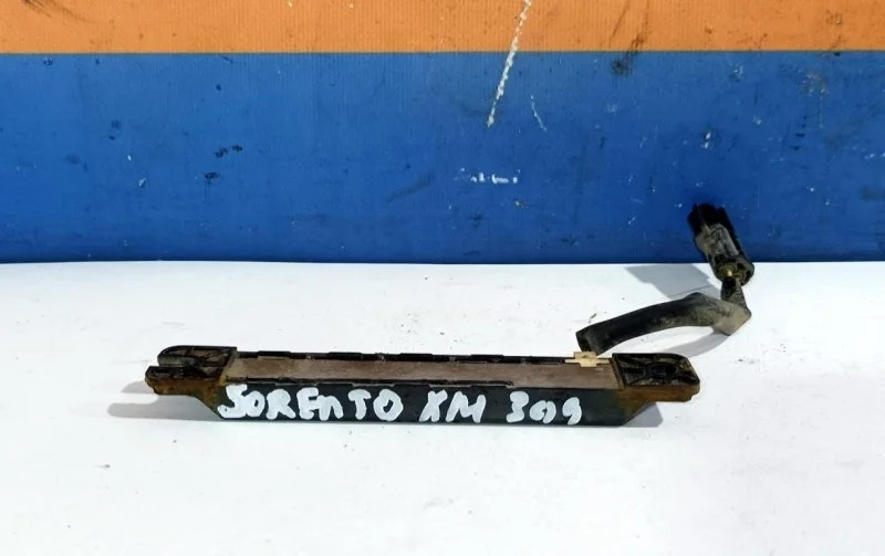 Антенна противоугонной системы Kia Sorento 2 2009 - 2018 954203K100 XM 2.4 G4KE
