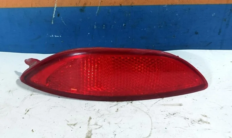 Светоотражатель Hyundai Solaris 1 924061R000 RB, правый