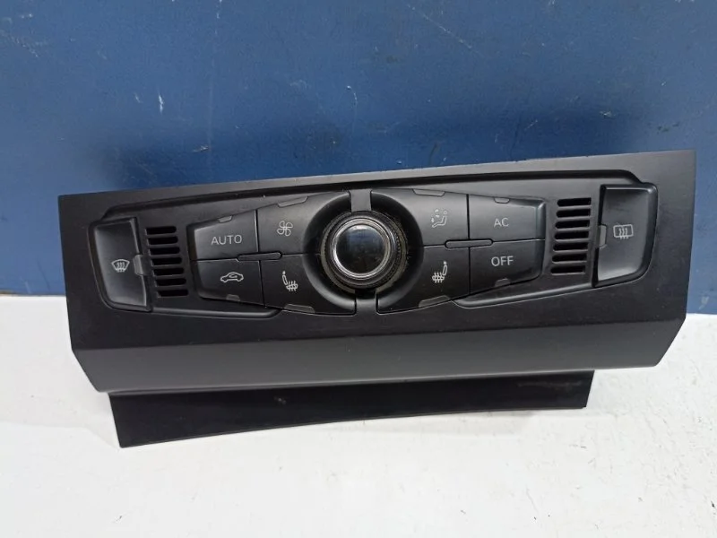 Блок кнопок управления печкой Audi Q5 2008-2017 8T1820043AN 8R