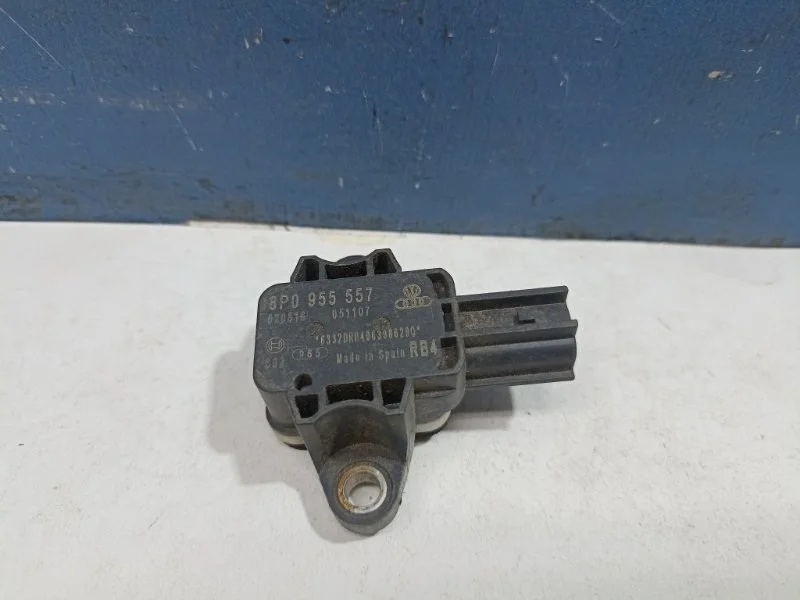 Датчик удара Audi A3 2004-2013 8P0955557 8PA