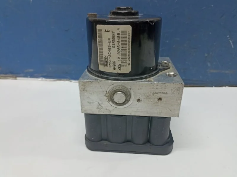 Блок ABS Ford Focus 2 2005-2011 8M512C405EA