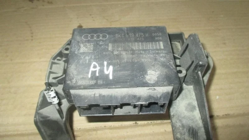 Блок управления парктрониками Audi A4 2007-2015 8K0919475H B8