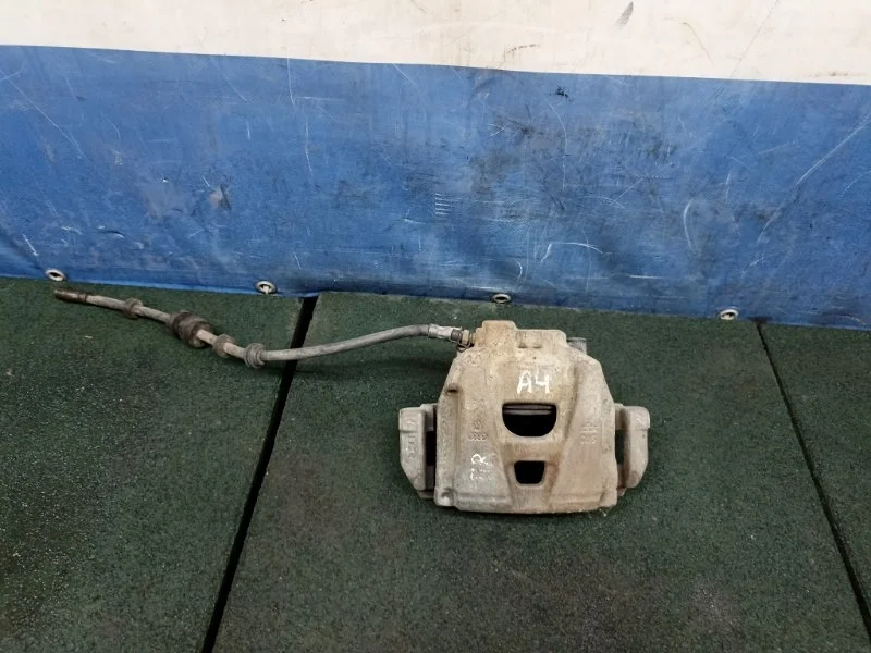 Суппорт тормозной Audi A4 2007-2015 8K0615124C B8, передний правый