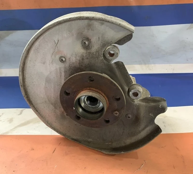Кулак Audi A4 2007-2015 8K0505432AK B8, задний правый