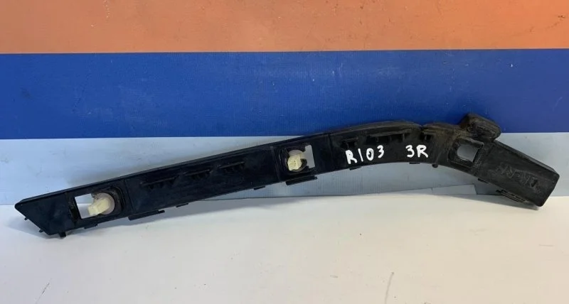 Кронштейн бампера Kia Rio 3 866144Y000, задний правый