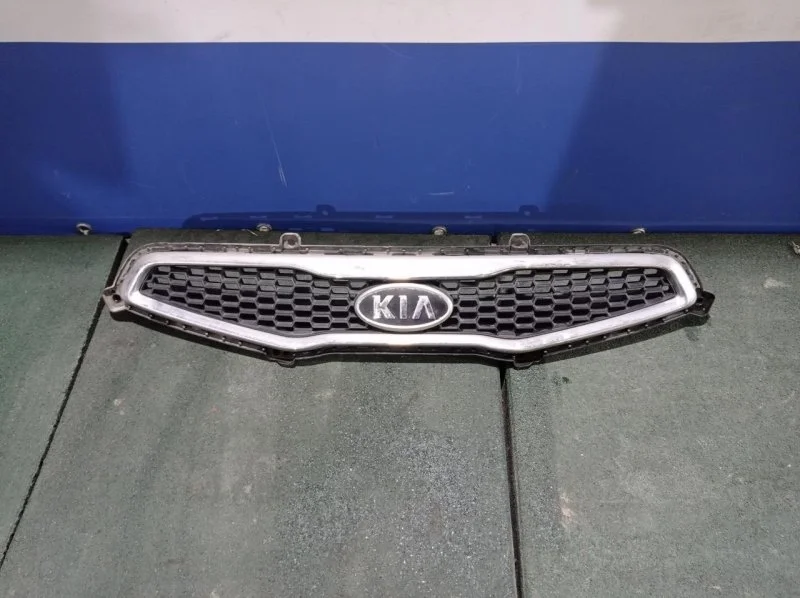 Решетка радиатора Kia Picanto 2 2011-2017 863501Y000