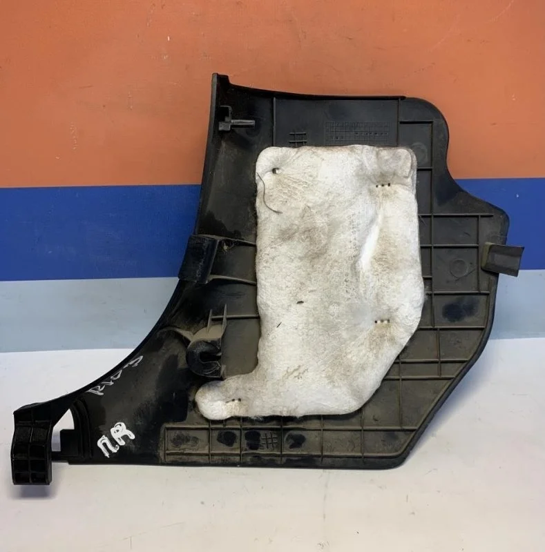 Накладка порога внутренняя Kia Rio 3 858244Y000WK, передняя правая