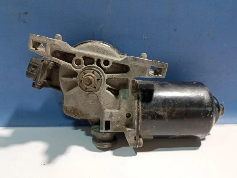 Моторчик стеклоочистителя Toyota Avensis 2 2003-2008 851101A040 T250, передний