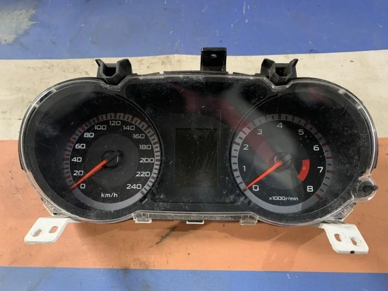 Щиток приборов Mitsubishi Lancer 10 8100A117