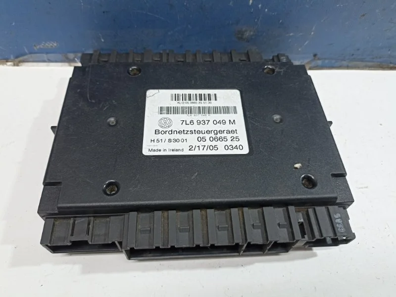 Блок управления бортовой сетью Volkswagen Touareg 1 2002 - 2010 7L6937049M 7L