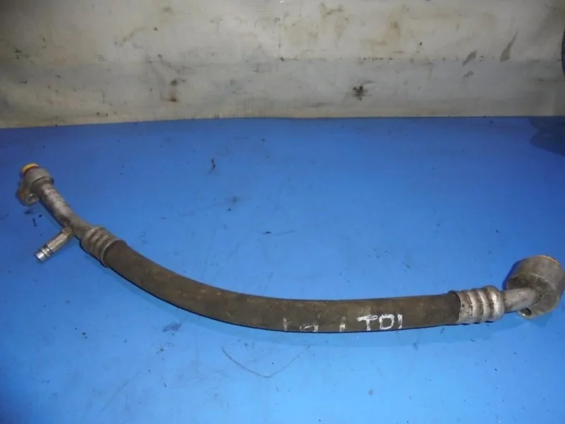 Трубка кондиционера Volkswagen Touareg 1 2002 - 2010 7L6820744AM 7L