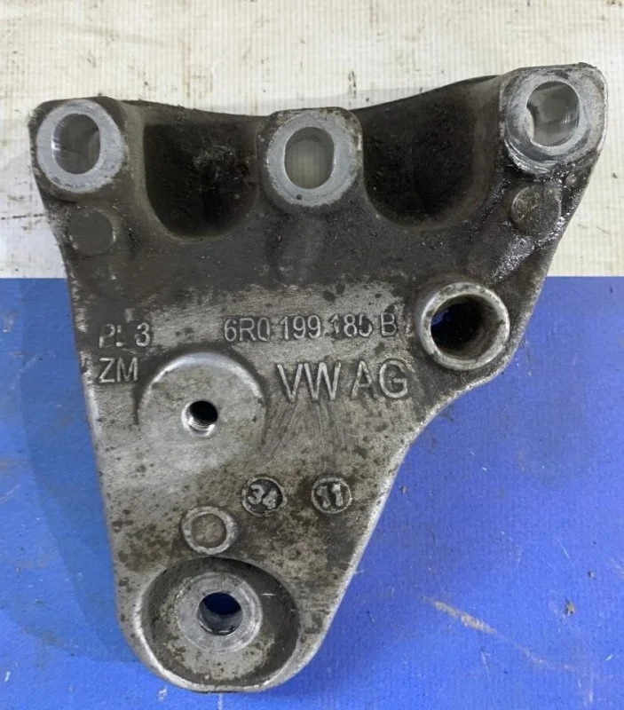 Кронштейн опоры двигателя Skoda Fabia Ii 2006 - 2014 6R0199185B, передний правый
