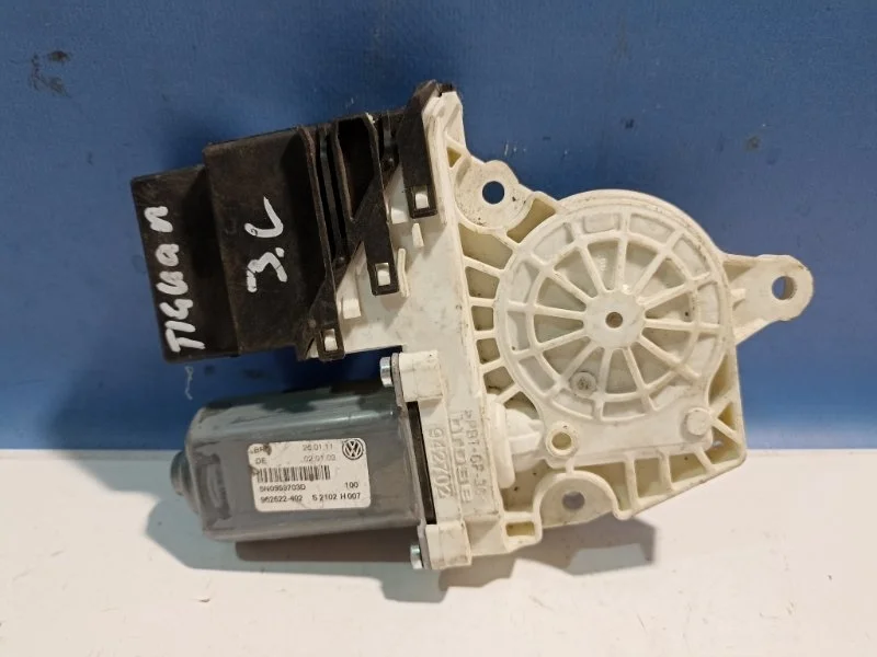 Моторчик стеклоподъемника Volkswagen Tiguan 2007 - 2017 5N0959703DVW2, задний левый