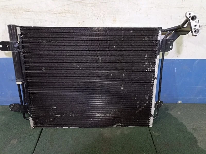 Радиатор кондиционера Volkswagen Tiguan 2007 - 2017 5N0820411E