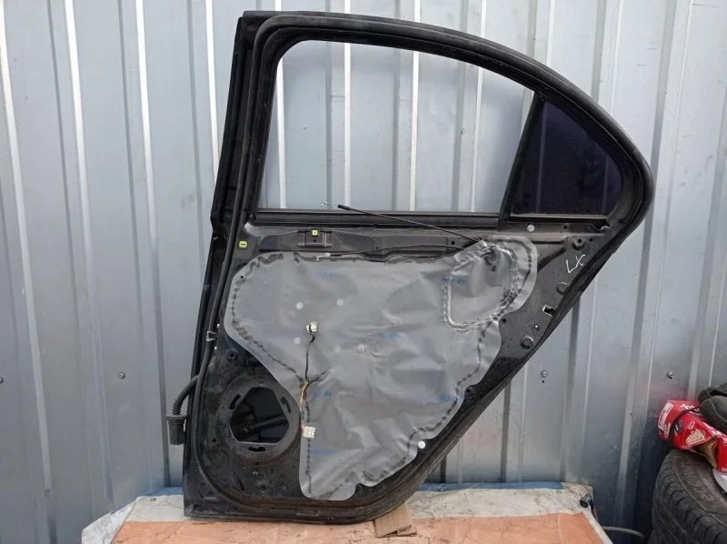 Замок двери Mitsubishi Lancer X 5745A304, задний правый