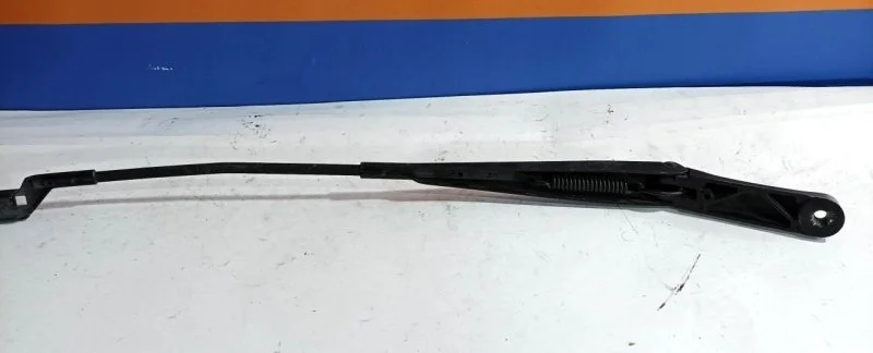 Поводок дворника Volkswagen Passat B7 2011 - 2015 3C1955410B
