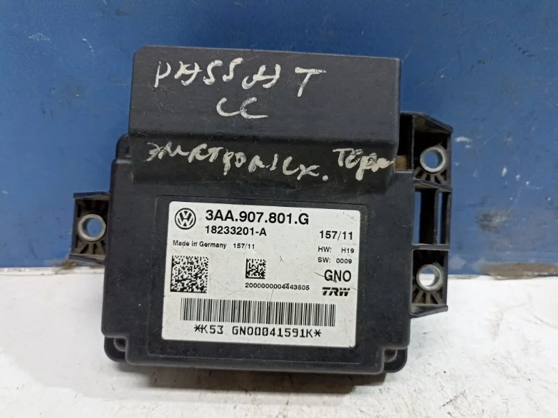 Блок управления стояночным тормозом Volkswagen Passat Cc 2008 - 2017 3AA907801G