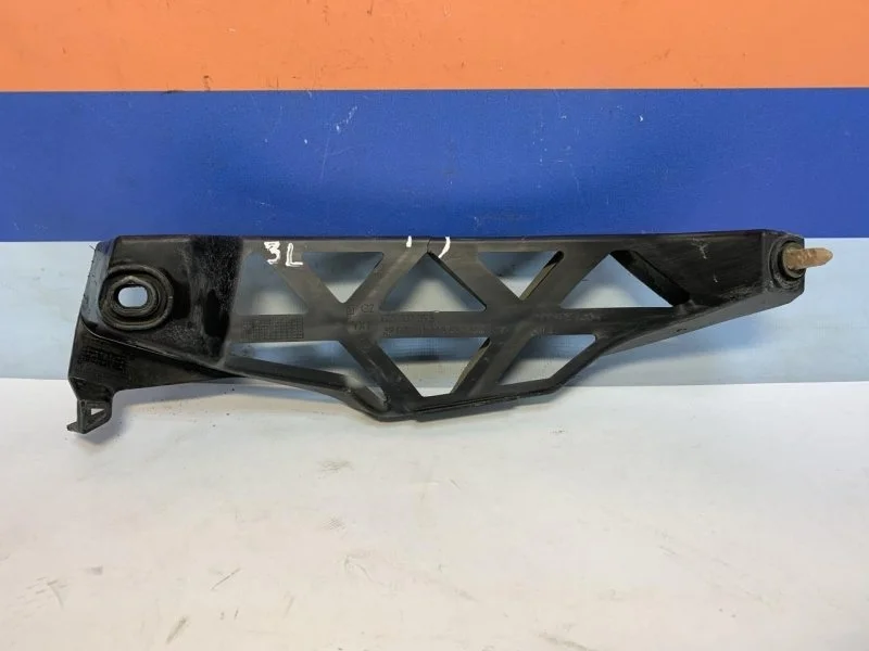 Кронштейн бампера Skoda Octavia A5 2004-2013 1Z5807393 1Z, задний левый