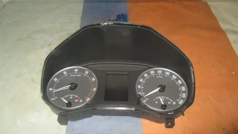 Щиток приборов Skoda Octavia A5 2004-2013 1Z0920803KKD0 1Z