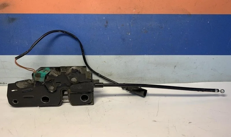 Замок капота Skoda Octavia A5 2004-2013 1Z0823509G 1Z