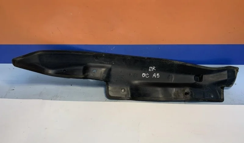 Пыльник крыла Skoda Octavia A5 2004-2013 1Z0821112 1Z, передний